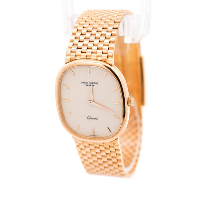 Contemporary Vintage Patek Philippe Grand Ellipse 18K Yellow Gold Quartz 31mm Unisex 1980 Wat For Sale - Image 3 of 10