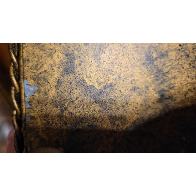 Vintage Étagère Pagoda Style For Sale In Dallas - Image 6 of 11