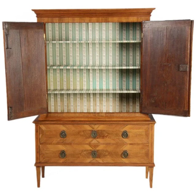 Antique Baroque Cabinet inn Walnut, 1780 For Sale - Image 4 of 18