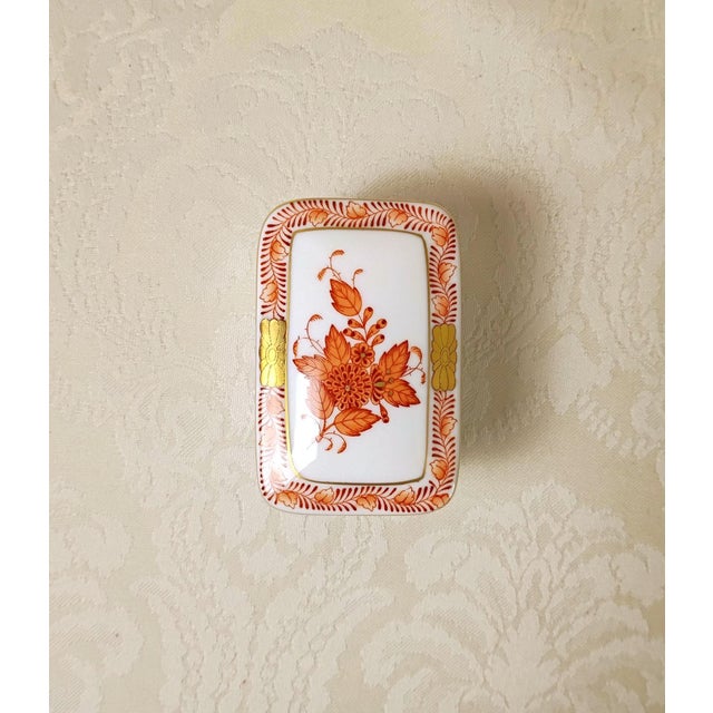 White Herend Mini Trinket Box With Lid Chinese Bouquet Rust Apponyi Orange 7876 Aog Hungarian Porcelain Chinoiserie Grandmillenial Decor For Sale - Image 8 of 13