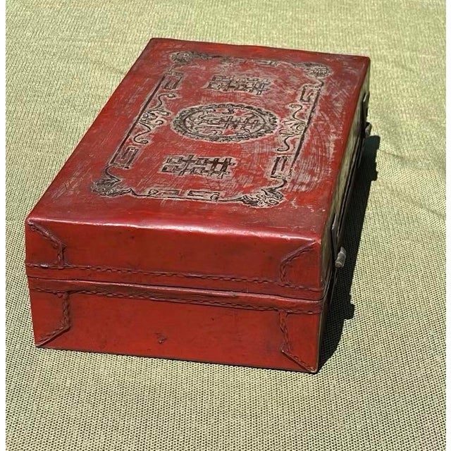 Antique Late Qing–Early Republic Chinese Red Leather Wedding Box With Double Happiness Motif, C. 1900 For Sale - Image 9 of 12