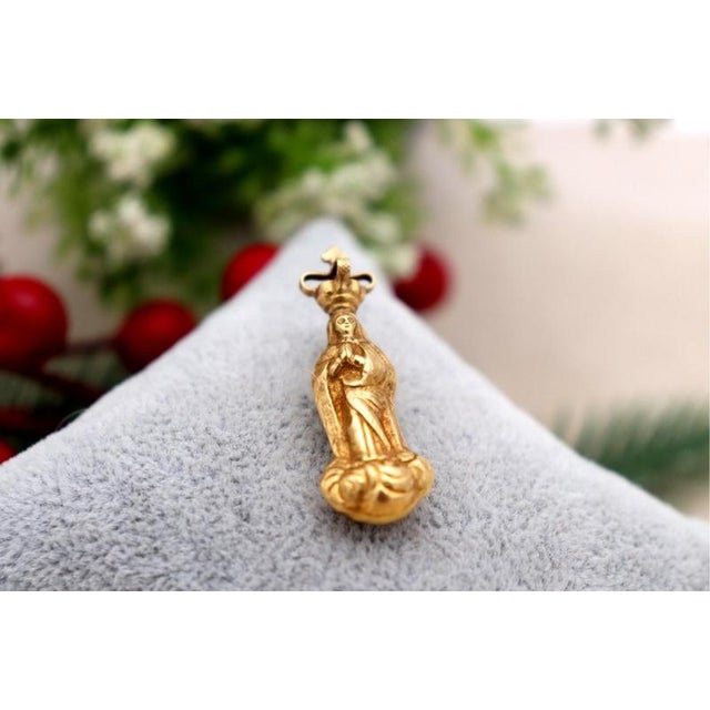 19.2K Gold Our Lady of the Immaculate Conception Pendant For Sale - Image 4 of 6