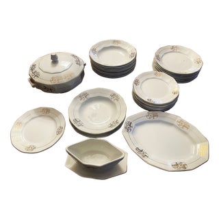 Large Belgian Art Deco Style Ceramic Dinner Service from Company St-Ghislain, 1920s, Set of 34 For Sale