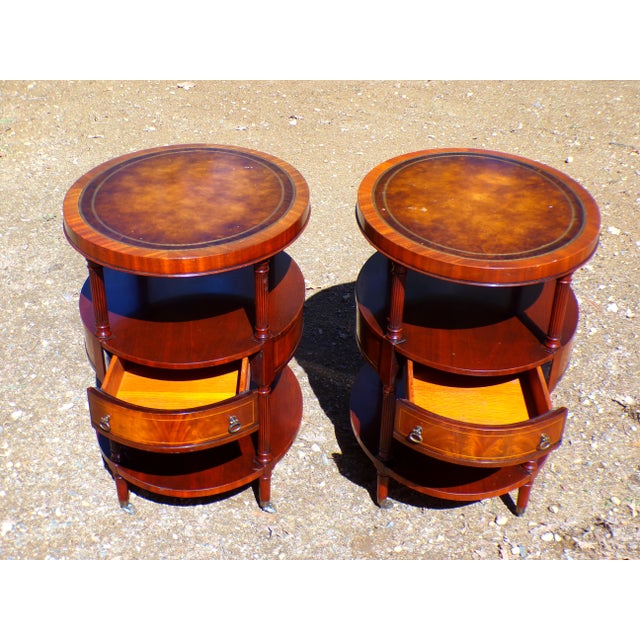 Vintage Pair Weiman Heirloom Mahogany Leather Top Oval Lamp Tables For Sale - Image 9 of 18