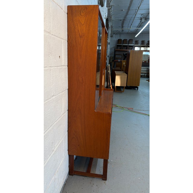 Mid 20th Century Mid 20th Century Modern Teak Hutch With Glass by Turnidge of London Ltd. For Sale - Image 5 of 15