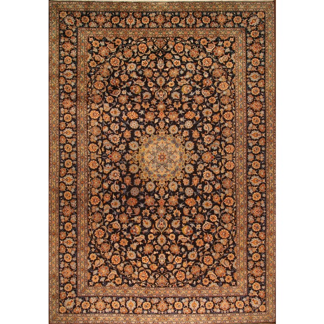 Middle Eastern Rug in Wool For Sale