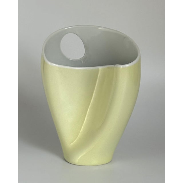 Asymmetrical Porcelain Vase by Beate Kuhn for Rosenthal, Germany, 1955 For Sale - Image 9 of 9