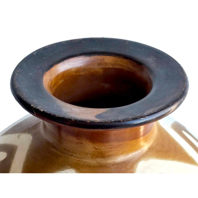 2000 - 2009 Vintage Peruvian Chulucanas Ceramic Vase by Luis Salas, Signed For Sale - Image 5 of 14