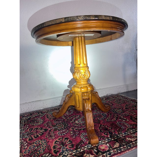 Traditional Late 20th Century Traditional Round Marble Top Pedestal Accent Table | Carved Wood Base | 30” Diameter For Sale - Image 3 of 6
