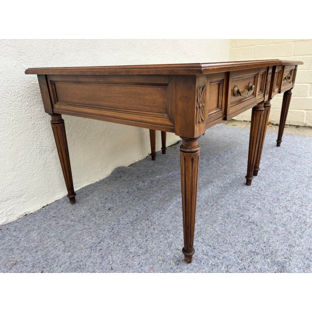 Brown Vintage Pair of Hekman Side / End Tables / Nightstands For Sale - Image 8 of 12