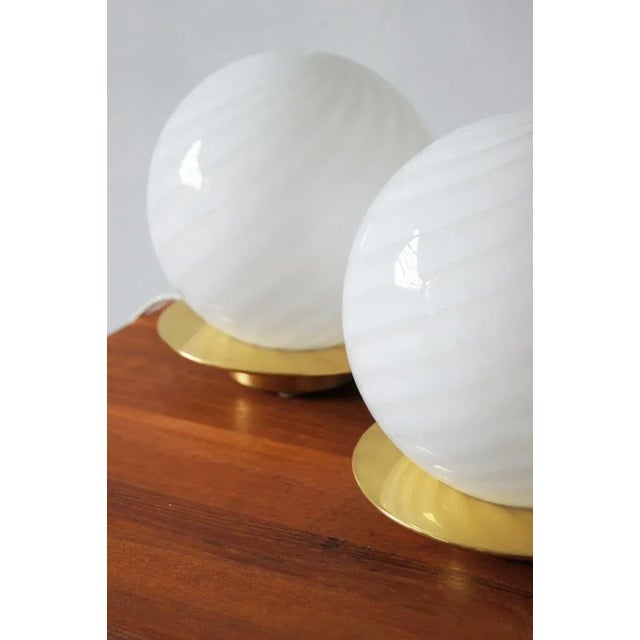 Mid-Century Modern Italian Ball Table Lamps in the style of Venini, Set of 2 For Sale - Image 3 of 5