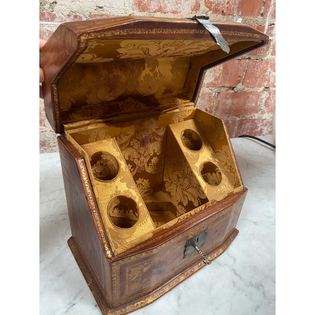 1950s Vintage 1950s Leather Bar Set Box For Sale - Image 5 of 9