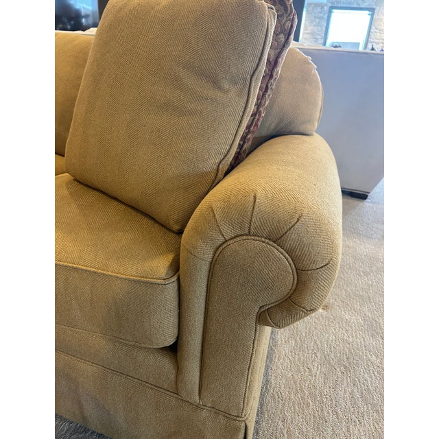 Taylor King Custom Transitional Sofa Sophisticated Luxury & Handcrafted Precision This custom-tailored sofa by Taylor...