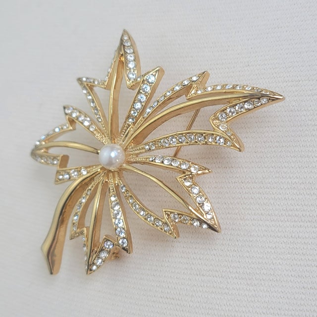 Contemporary Vintage Napier 1980s Gold Maple Leaf Brooch Faux Pearl Rhinestone Statement Pin For Sale - Image 3 of 17