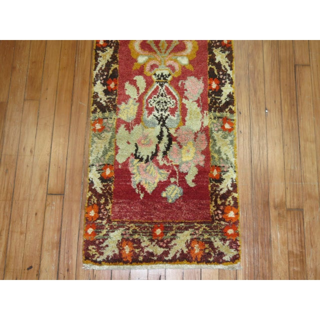 Narrow Floral Turkish Red Large Flower Turkish 20th Century Wool Runner - 1'9" x 9'10" For Sale In New York - Image 6 of 6