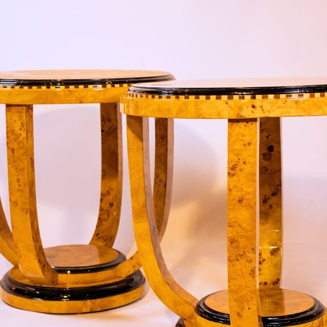 Art Deco Tables in Burl Walnut Veneer and Black Lacquer, 1920s, Set of 2 For Sale - Image 3 of 5