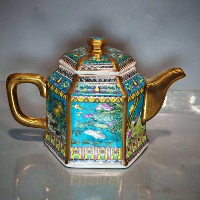 Chinoiserie Hexagonal Famille Rose Gilded Porcelain Teapot, Chinoiserie Decor Tea Vessel For Sale - Image 3 of 9