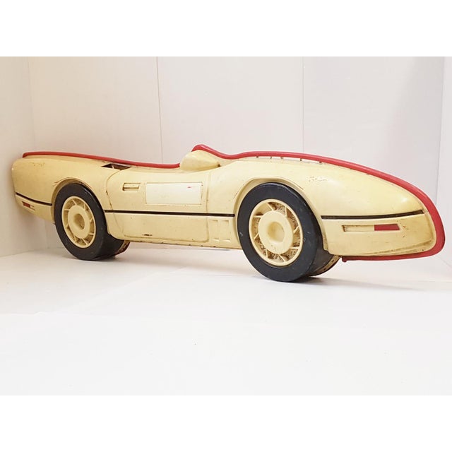 Large Racing Car Lamp in Molded Plastic, 1970 For Sale - Image 3 of 9