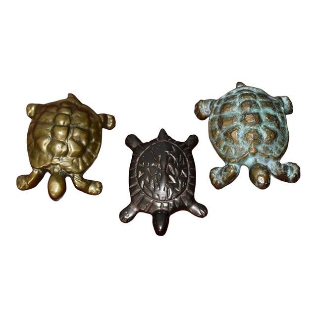 Vintage Small Set of Three Brass & Bronze Assorted Turtles For Sale