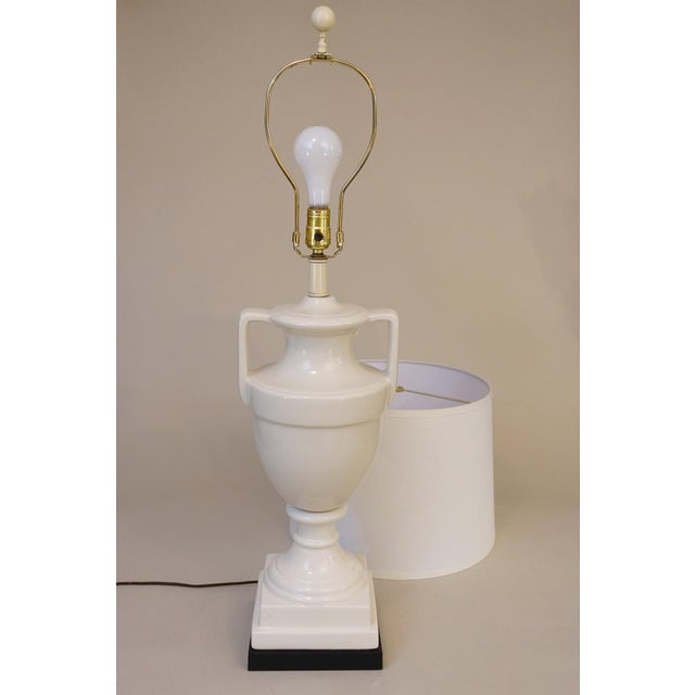 X Large Hollywood Regency Neoclassical Modern Trophy Urn Porcelain Ceramic Table Lamp 1960's For Sale - Image 11 of 12