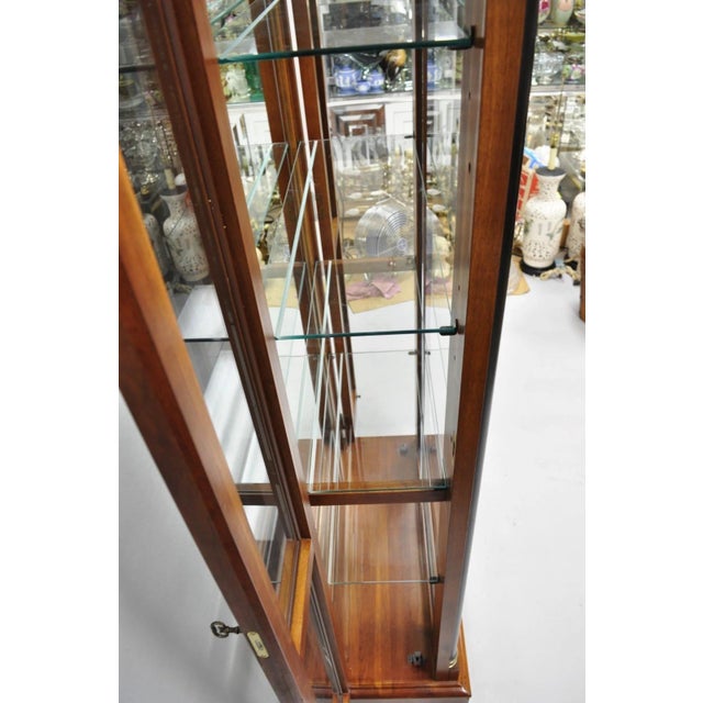 Late 20th Century Ethan Allen Medallion Collection Cherry Wood Glass Curio Cabinet W Black Columns For Sale - Image 13 of 18