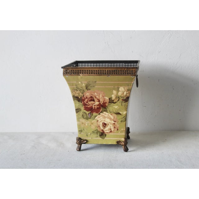 1980s 19th Century French Style Sheet Metal Cachepot Wastebasket Planter Flowers Hoop Handles Footed Details Vintage For Sale - Image 5 of 14