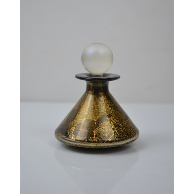 Studio Glass Perfume Bottle with Gold Leaf from Isle of Wight, 1970s For Sale - Image 6 of 12