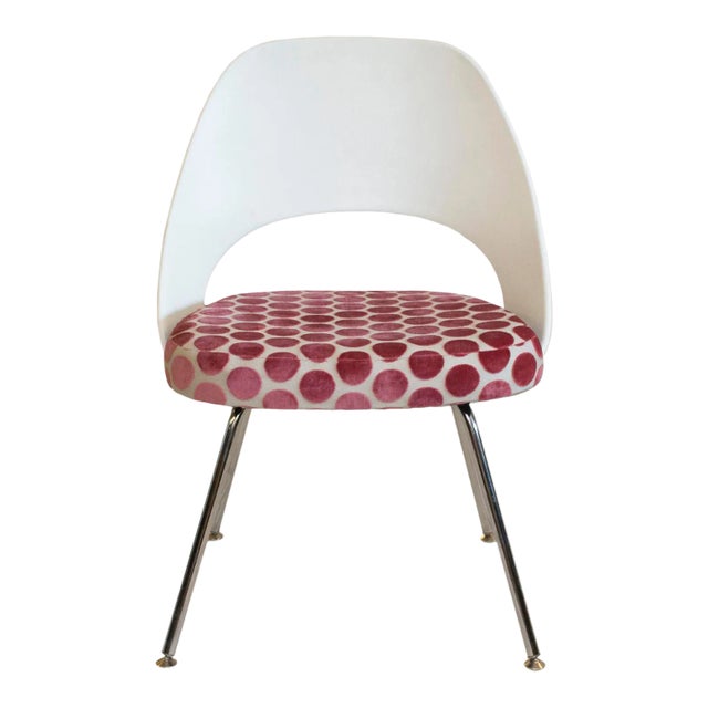 Knoll Armless Saarinen Plastic-Back Side Chair in Pink Dots For Sale