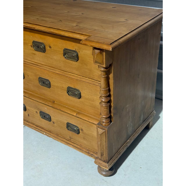 Late 19th Century Antique Pine Three Drawers - Chest of Drawers From England For Sale - Image 5 of 18