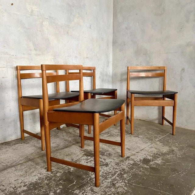 Wood Mid-Century Teak annd Beech Dining Chairs in Black Vinyl, 1960s, Set of 4 For Sale - Image 7 of 7