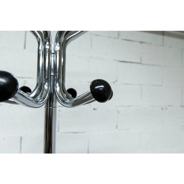 Coat Rack with Twelve Hooks in Chrome and Black Plastic, 1960s For Sale - Image 4 of 8