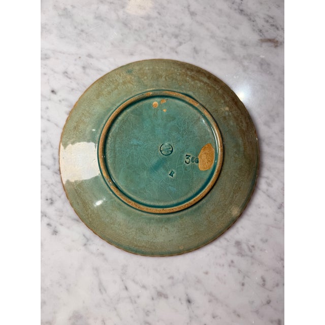 Vintage Majolica Botanical Wall Plates in Cobalt, Turquoise & Green – Set of 2 For Sale In Milwaukee - Image 6 of 6
