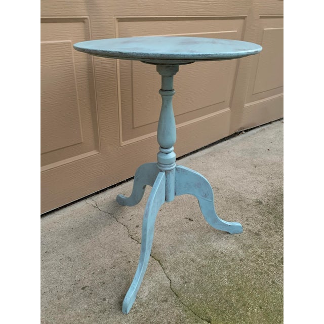 Antique American Regency Round Painted Walnut Side Table, Early 20th Century For Sale In South Bend - Image 6 of 10