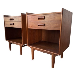 1960s Borge Mogensen for Povl Dinesen Mid Century Modern Nightstands, A Pair For Sale