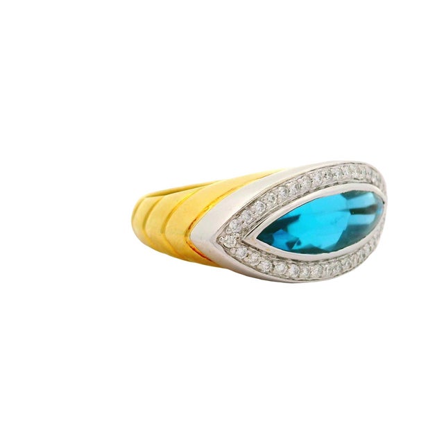 4.50 Carat Blue Topaz Diamond 18k Two-Tone Gold Halo Ring, Size 7 For Sale - Image 4 of 6