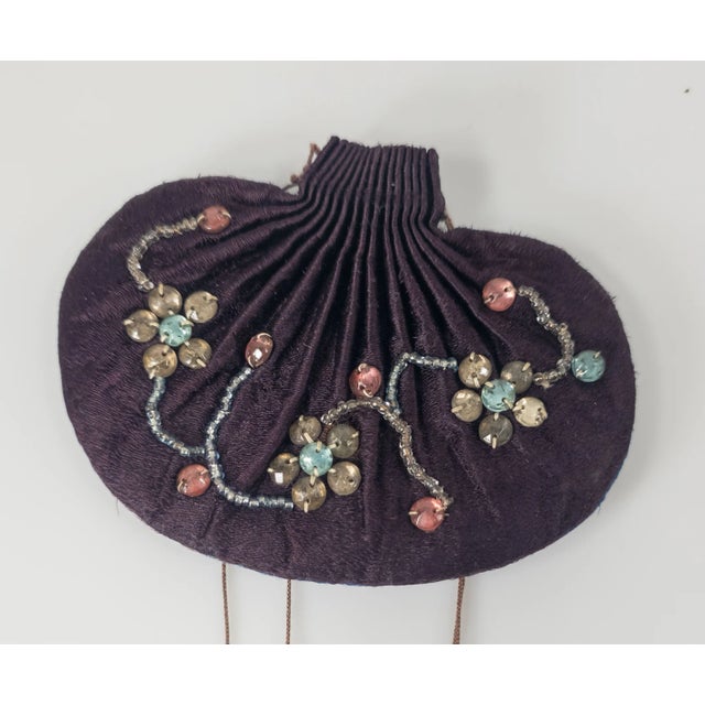 19th Century Chinese Qing Dynasty Silk Scent Purse With Semi-Precious Stones For Sale In New York - Image 6 of 9