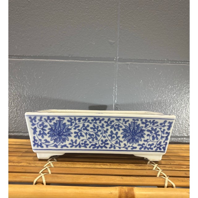 Chinese Vintage Chinese Blue and White Porcelain Jardinière Cachepot For Sale - Image 3 of 7