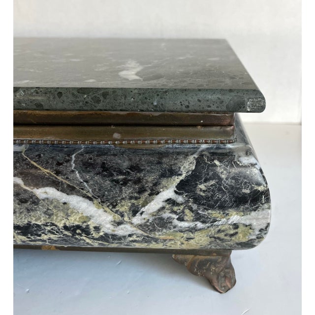 Mid-20th Century Green Marble Hinged Box With Brass Mounts & Black Felt Lining For Sale - Image 4 of 12