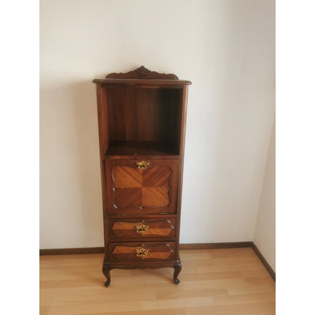 Small Queen Anne Cabinet, 1950s For Sale - Image 6 of 17