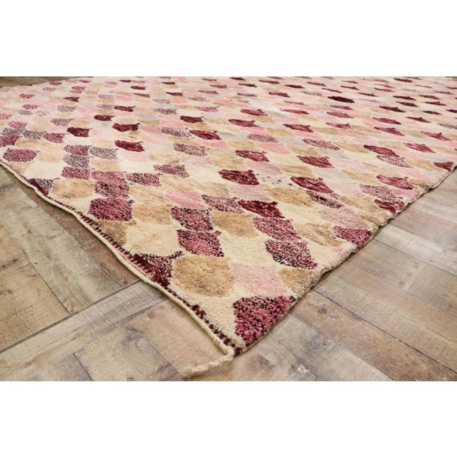 Scalloped Beni Mrirt Moroccan Rug - 10'00 X 13'01 For Sale In Dallas - Image 6 of 9