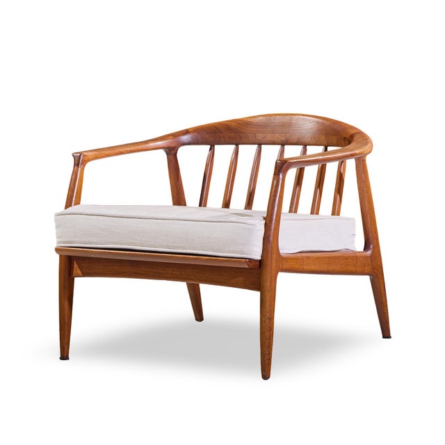 Milo Baughman for Thayer Coggin Mid Century Walnut Horseshoe Lounge Chairs - Pair For Sale In Chicago - Image 6 of 12