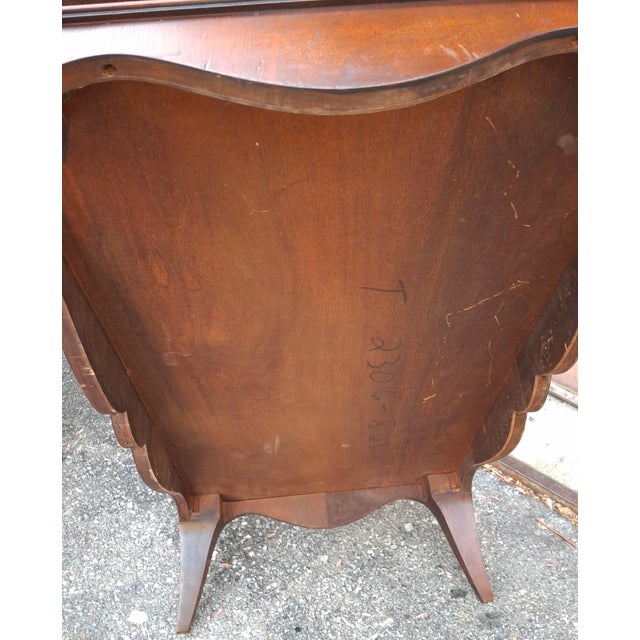 1940s English Regency Style Tooled Leather Inset Mahogany Two-Tier Coffee Table For Sale - Image 14 of 15