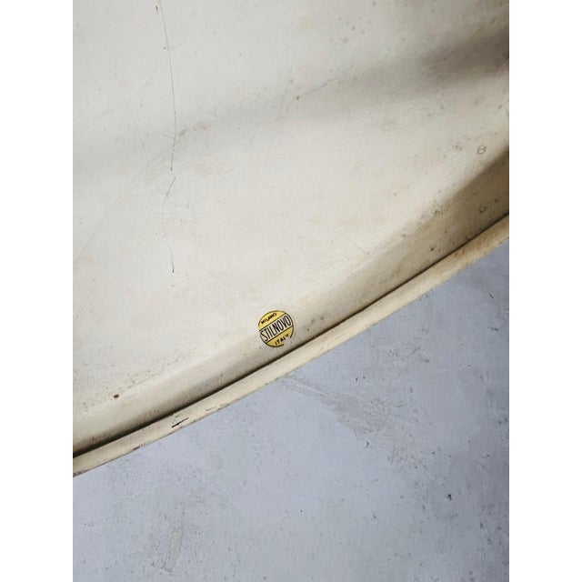 This vintage pendant lamp by Stilnovo is a stunning example of Italian mid-century design from the 1960s. The lamp...