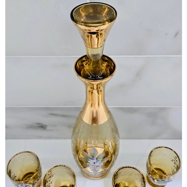 1960s Vintage Italian Murano Tre Fuochi Amber Glass Decanter & 6 Cordial Glasses – 24k Gold Gilt, Hand-Painted High Enamel Flowers For Sale - Image 5 of 12
