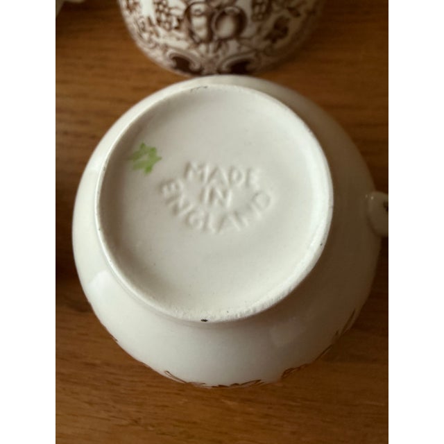 Set of 8 Johnson Brothers Bros Windsor Ware Harvest Lovely Tea Cups Vtg. 1940s Here is a Set of 8 vintage Johnson Brothers...