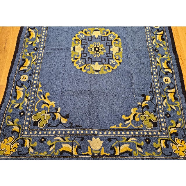 Vintage American Hand Hooked Rug, Wool & Cotton, Floral Pattern, Folk Art, 4x7 For Sale In Chicago - Image 6 of 11