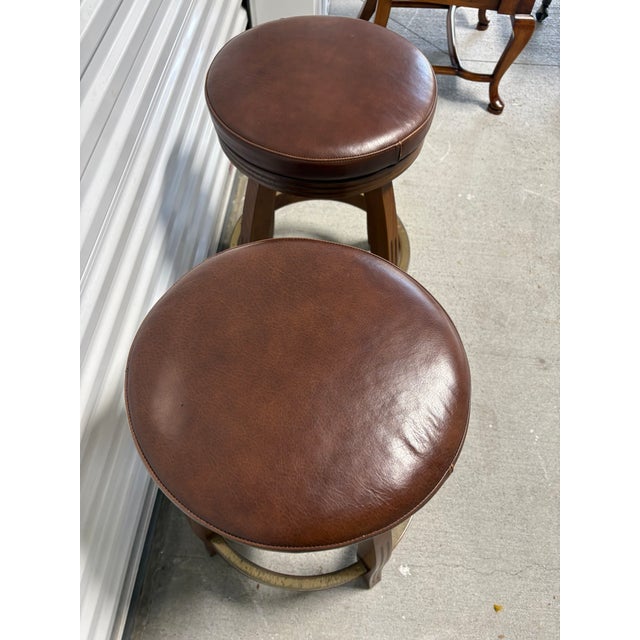 Modern Pair of Bar Stools With Leather Seats, 20th Century For Sale - Image 3 of 6