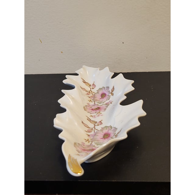 Traditional 1940s Mitterteich Bavaria Germany Leaf Shaped Dish For Sale - Image 3 of 13