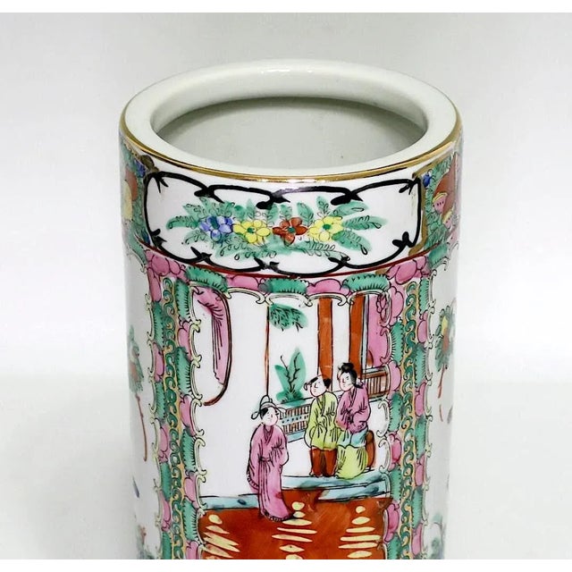 Large Vintage Hong Kong Chinese Hand Painted Rose Medallion White Porcelain 'Hat Stand' Cylinder Vase, Gilt Highlights For Sale In Tampa - Image 6 of 7
