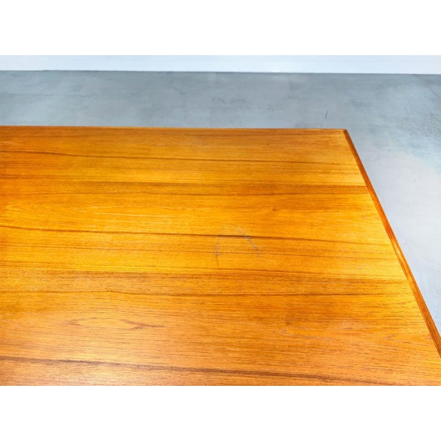 Mid-Century Extendable Teak Dining Table by Niels O. Moller for J. L. Møllers Møbelfabrik For Sale - Image 13 of 14